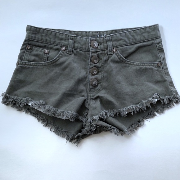 Cotton On Mid-Rise Distressed Shorts Army Green Size 2 - Picture 1 of 4
